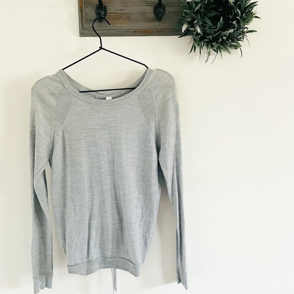 #263 Lululemon Grey/Blue Tied To You Merino Wool Sweater 4